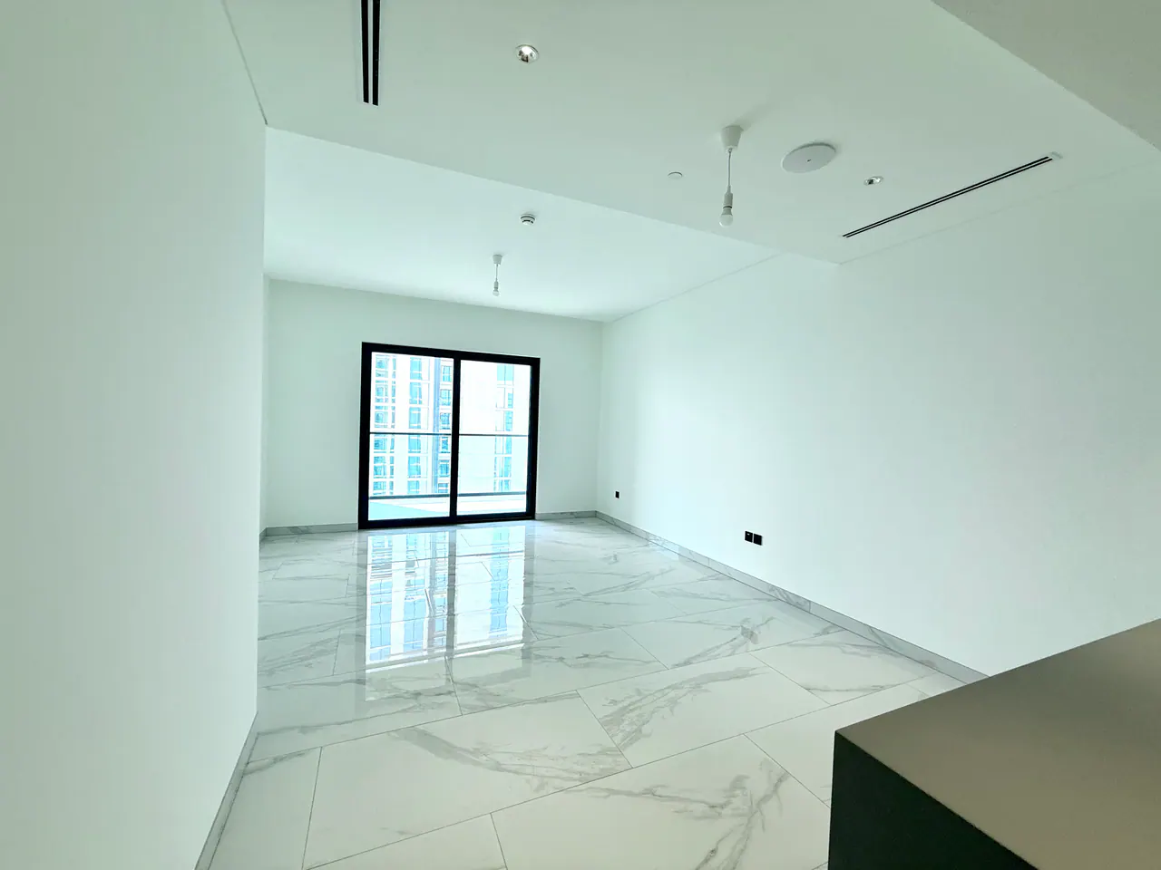 1.5BR in Crest Grande