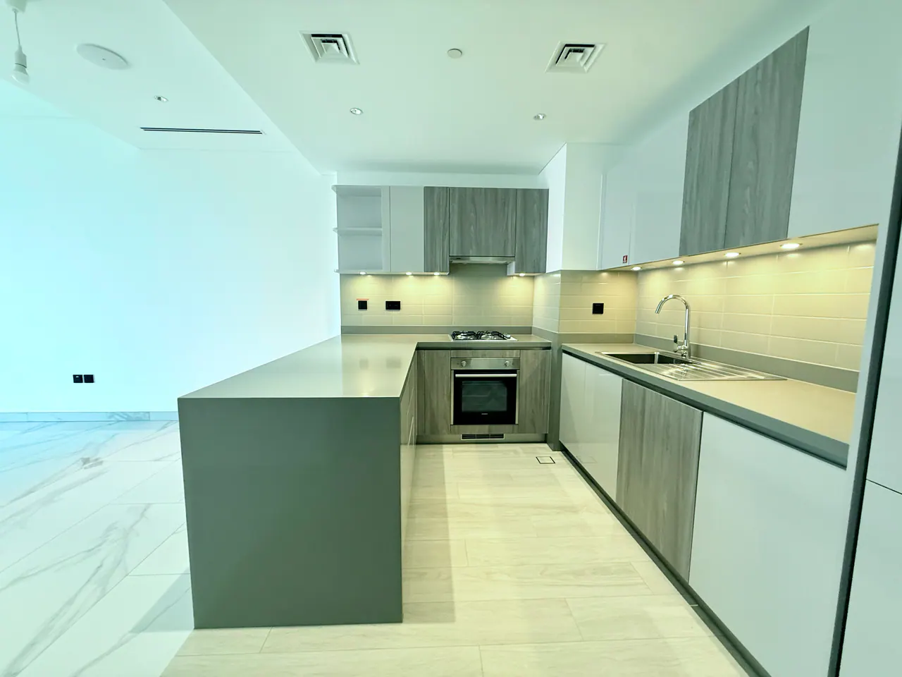1.5BR in Crest Grande