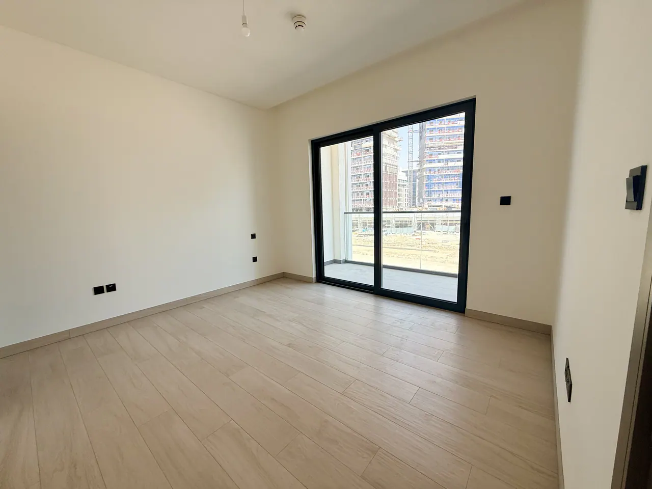 1BR in Crest Grande